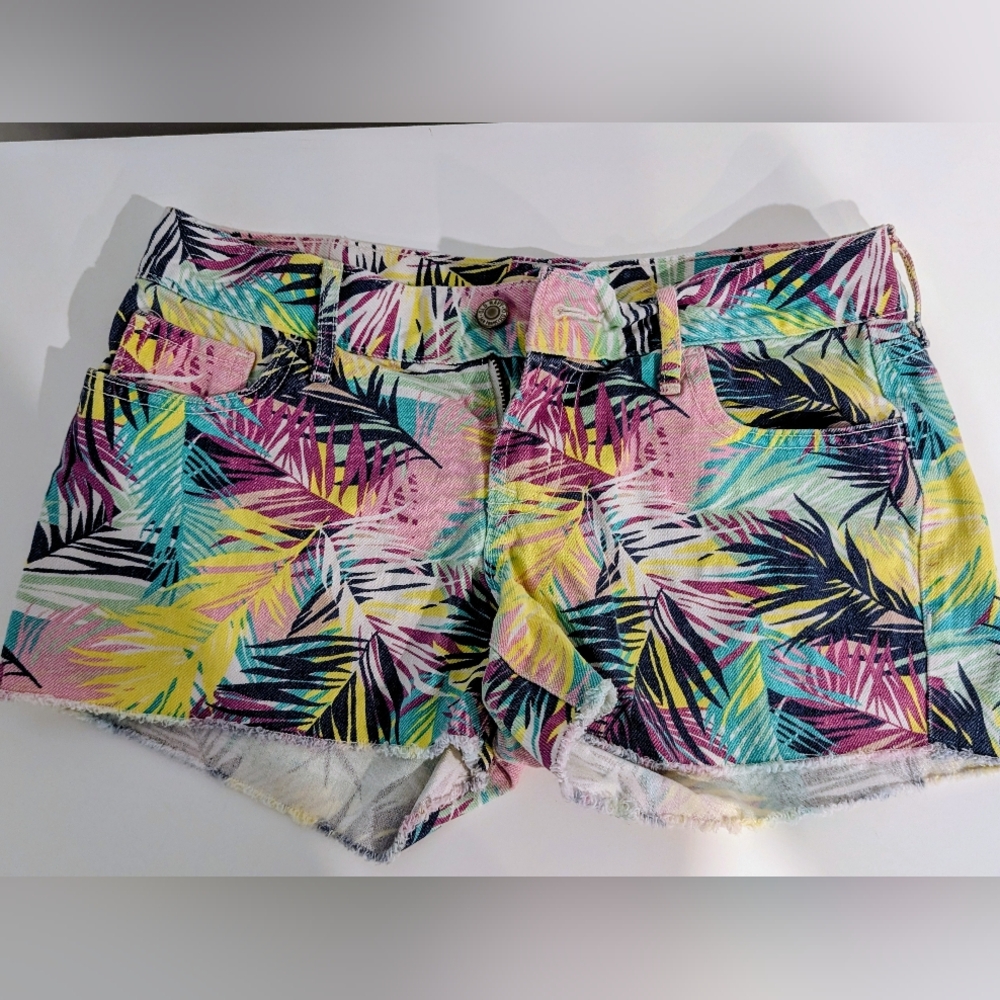 Old Navy "The Diva" Tropical Palm Leaf Print Denim Shorts Size 2